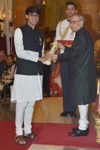 Manjul Bhargava receives the Padma Bhushan