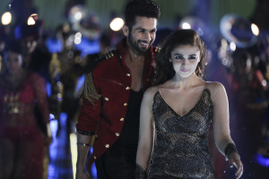 Shahid Kapoor and Alia Bhatt in Shaandaar